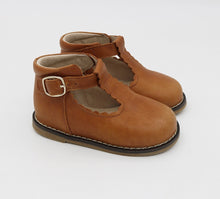Load image into Gallery viewer, High Top T-Bars - Brown Wax Leather
