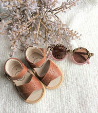 Load image into Gallery viewer, Madison Sandal - Brown Wax Leather
